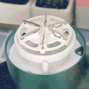 The Ultimate Portable Electric Lint Remover